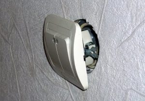Замена выключателя света в квартире в Ржеве